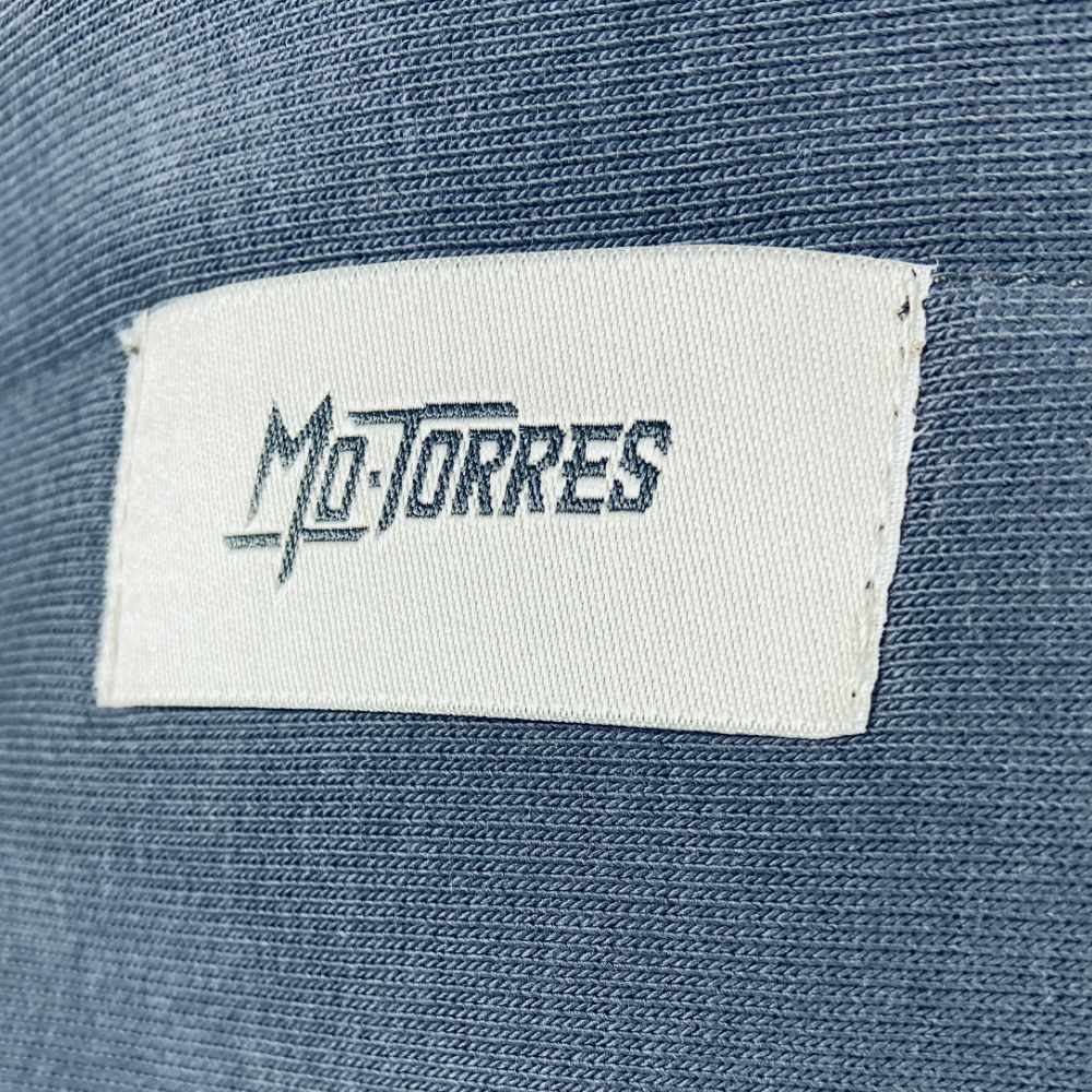 <b>ES IST OKAY</b><br> Hoodie – Bild 4